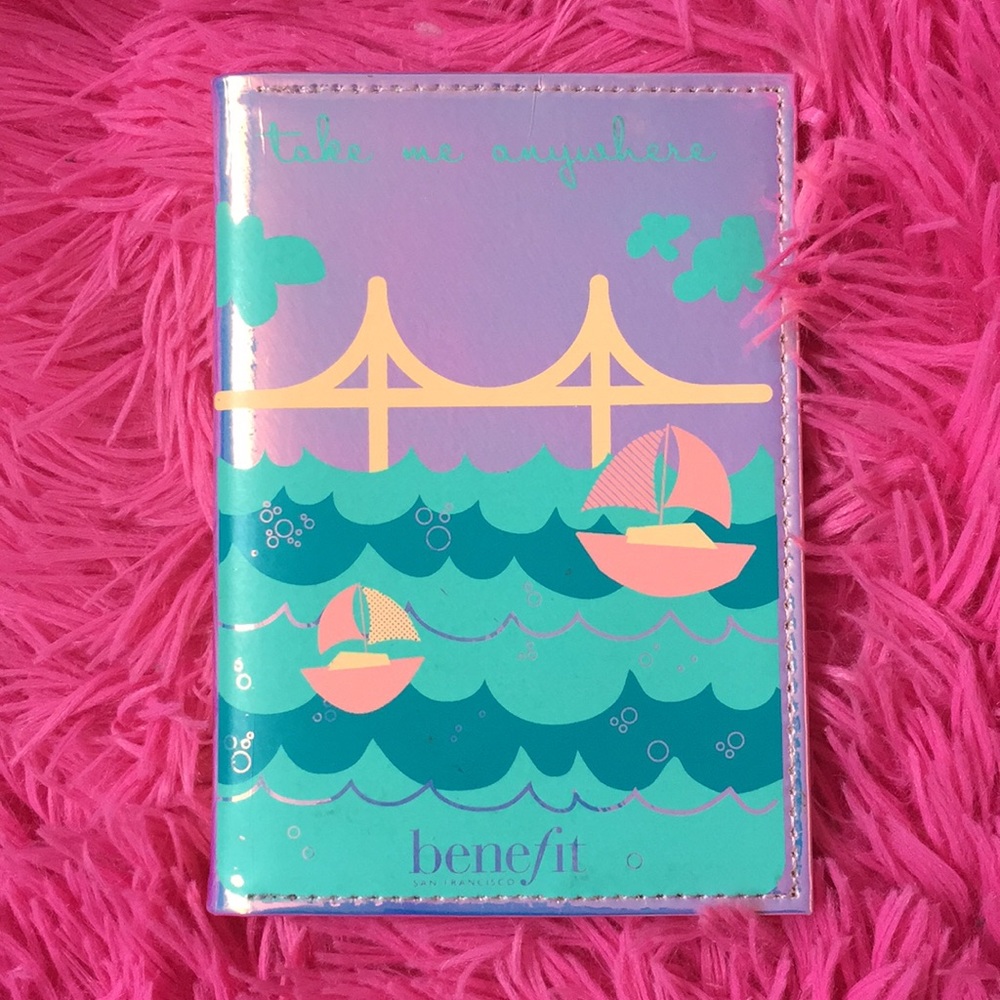 🆕 Benefit iridescent passport case